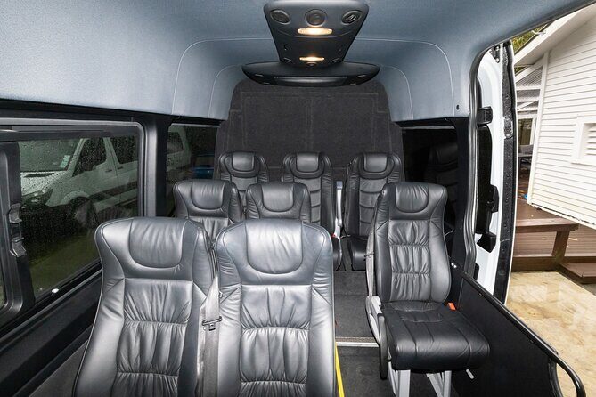 Hobbiton and Waitomo Caves from Auckland - Smaller Group - FAQs