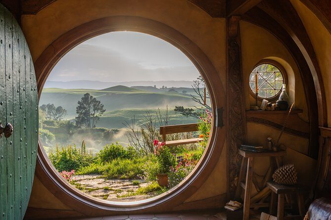 Hobbiton Movie Set& Te Puia Experience Private Tour From Auckland - What This Tour Means for You