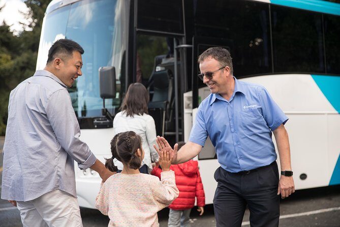 Hobbiton & Waitomo Caves Guided Tour from Auckland with Lunch - FAQs