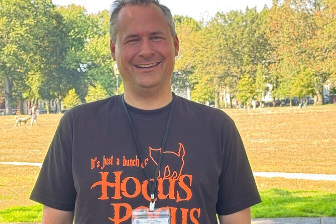 Hocus Pocus Film and Tour. See the Movie Walk the Magic - A Deep Dive into the Tour Experience