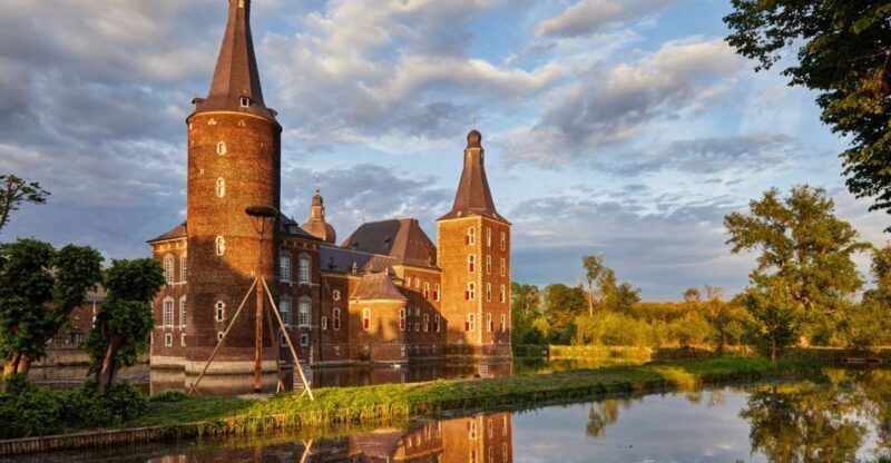 Hoensbroek: Entry Ticket to Hoensbroek Castle - Discovering the Magic of Hoensbroek Castle