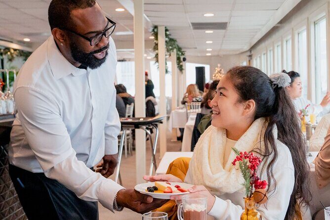 Holiday Brunch with Cocoa Cruise in New York City - Authentic Traveler Opinions and Insights