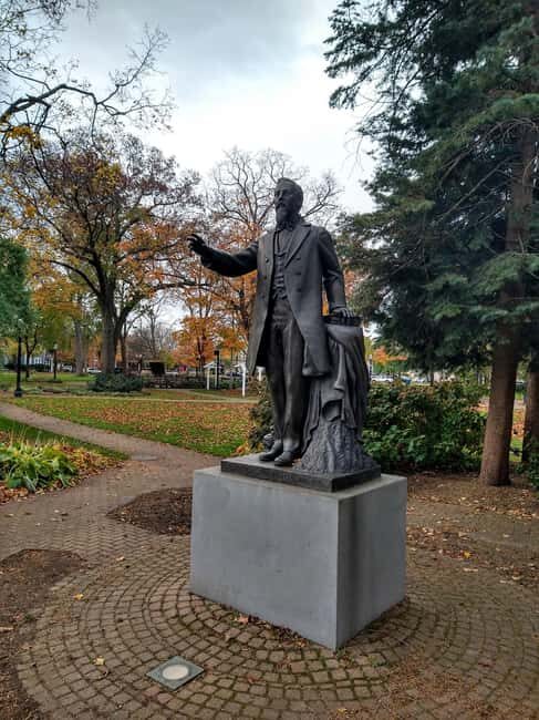 Holland, MI: Walking Tour with Hope College and Parks - What to Expect from the Holland, MI Walking Tour