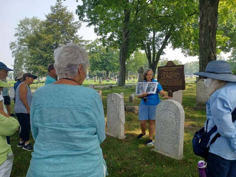 Holland: Pilgrim Home Cemetery Walking History Tour - FAQ