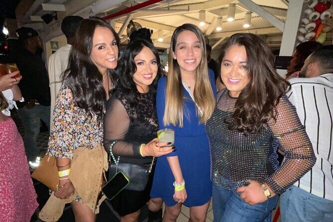 Hollywood Club Crawl in Los Angeles - What is the Hollywood Club Crawl Actually Like?