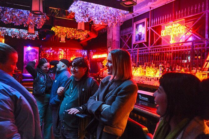 Hollywood Cocktails & True Crime  3 Drinks Included - The Sum Up