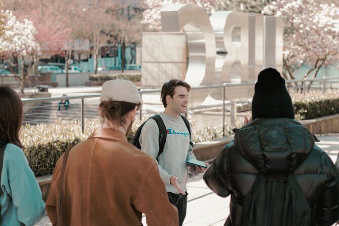 Hollywood North Experience Private Tour - Key Points