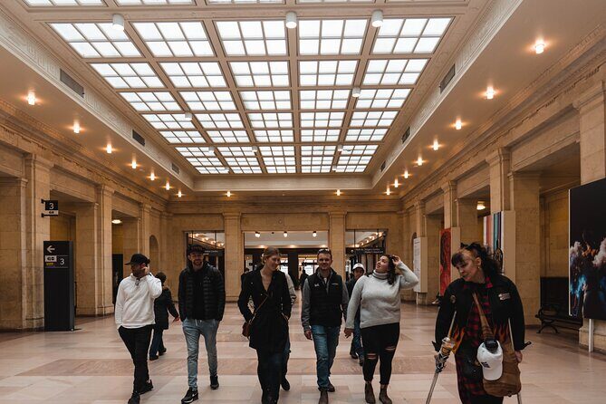 Hollywood North Experience Tour In Toronto - FAQs