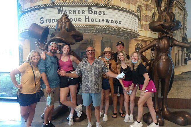Hollywood Walk of Fame and Warner Bro Studio Tour and Lunch stop - Key Points