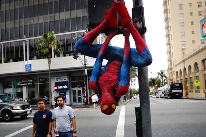 Hollywood Walk OF Fame Experience and Sightseeing - Who Will Benefit Most from This Tour?