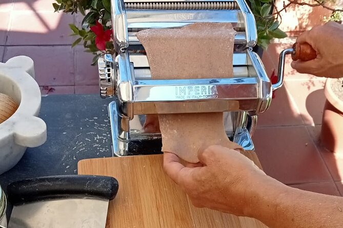 Homemade Pasta and Pesto Class with a Local Chef in Genoa - Making pasta dough: technique you can actually repeat