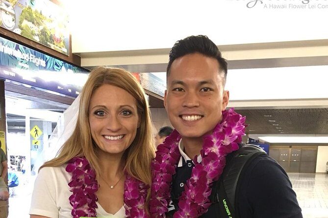 Honeymoon Airport Lei Greeting on Lihue Kauai - Key Points