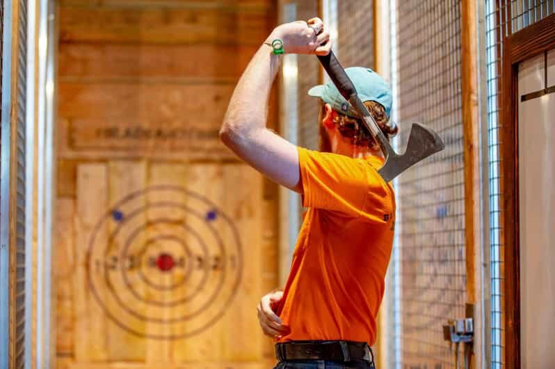 Honolulu: Blade & Timber Axe Throwing - What to Expect from the Axe Throwing Experience