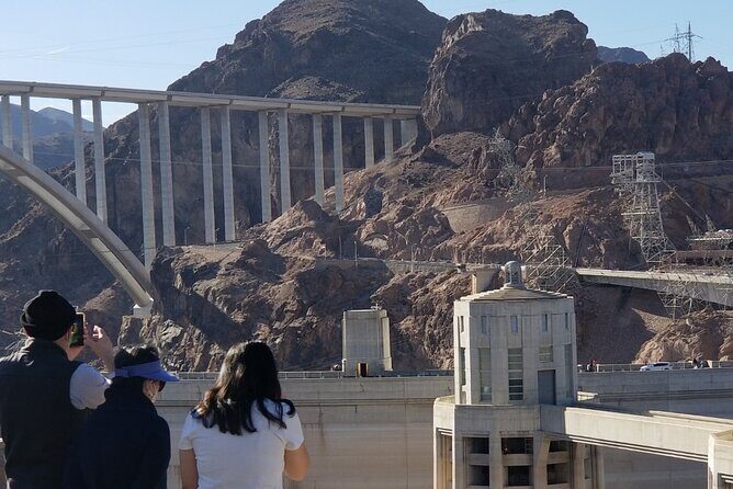 Hoover Dam Tour by Luxury SUV - An In-Depth Look at the Experience