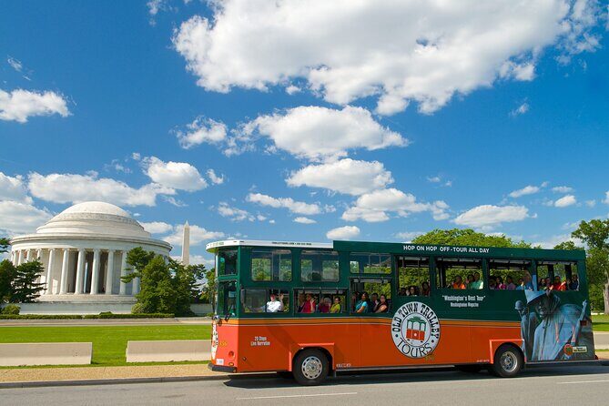 Hop-On Hop-Off 21 Stop Trolley Tour + Arlington Cemetery - What Is This Tour All About?
