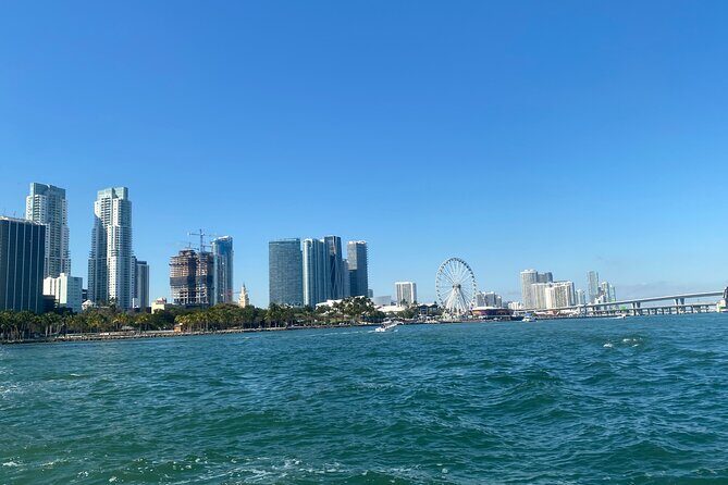 Hop-On Hop-Off Cruise Ticket in Bayside and South Beach in Miami - Stop 2: Miami Beach Marina