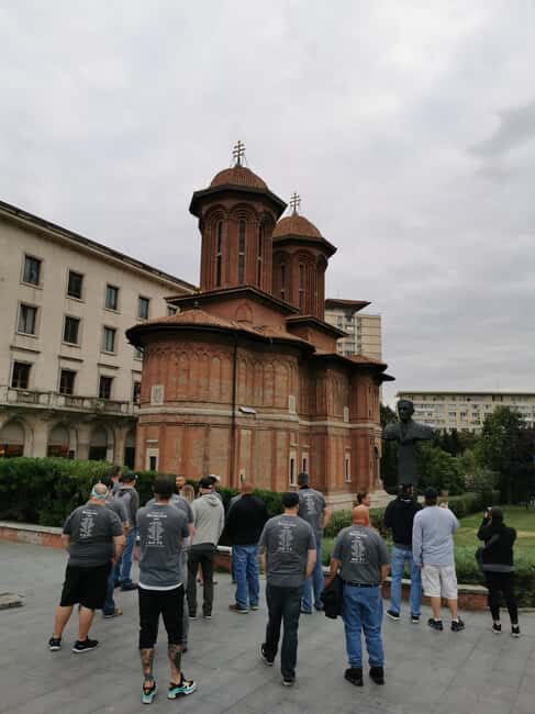 Hop-on Hop-off minibus Tour of Bucharest & Village Museum - FAQs