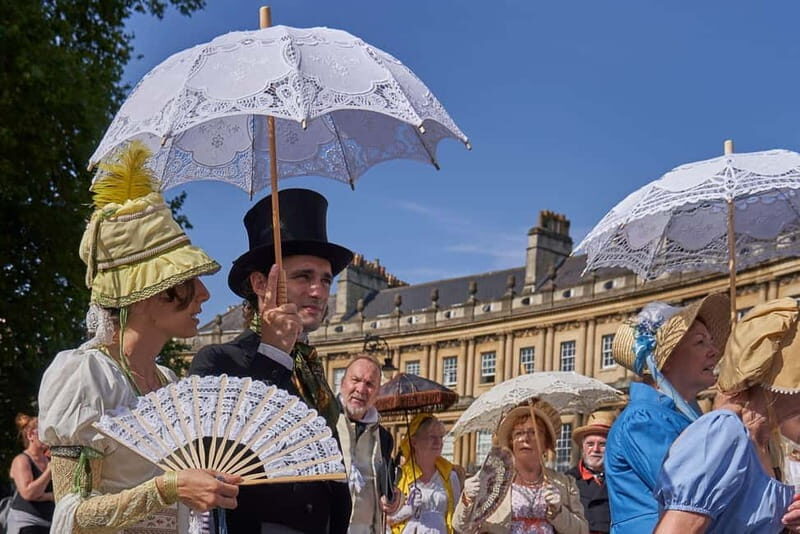 Hop on with Jane Austen in Bath : Bus and walking tour - Exploring Bath Through a Literary and Visual Lens