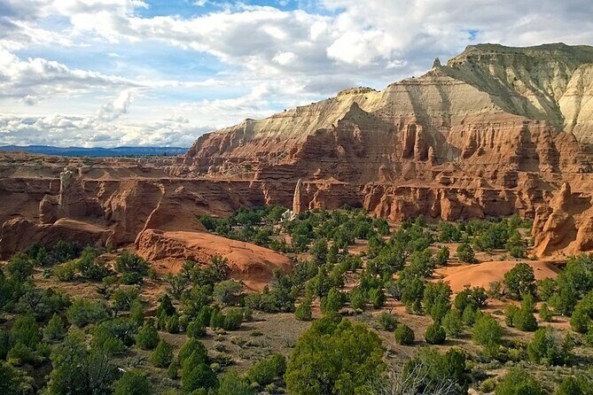 Horseback Riding Experience through Kodachrome with a Guide - Horses and Guides: The Heart of the Ride