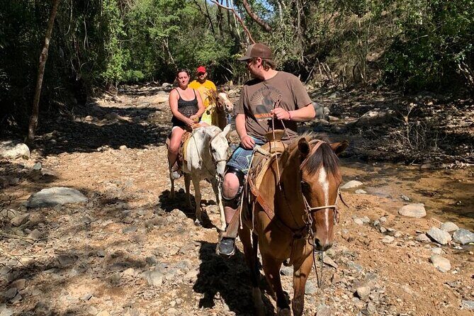 Horseback riding to visit the waterfall - FAQ