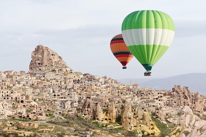 Hot Air Balloon, Best of Red and Green Guided 1-Day Tour - The Sum Up