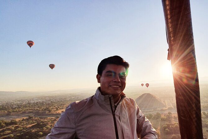 Hot air balloon from CDMX and Restaurant la Gruta (ORIGINAL) - Key Points