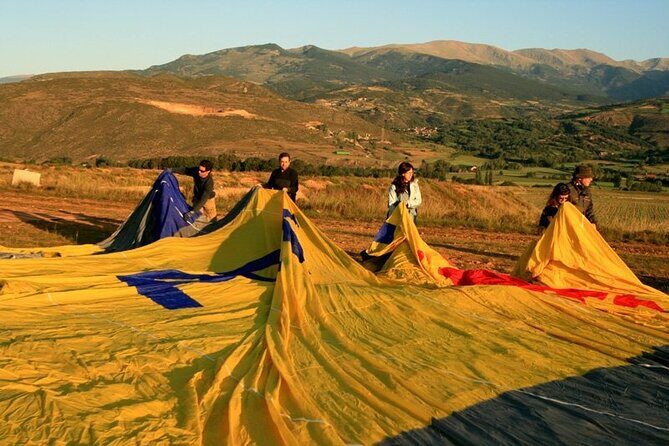 Hot Air Ballooning and Sailing Adventure Tour from Barcelona - The Hot Air Balloon Experience