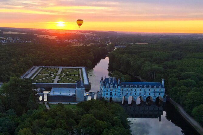 Hot air ballooning: Chambord, Blois, Chenonceau, Cheverny or Chaumont - An In-Depth Look at the Experience