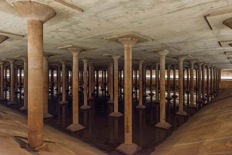Houston: The Cistern Experience in Spanish and English Bilingual - Exploring Houston’s Hidden Waterworks: The Buffalo Bayou Park Cistern Experience