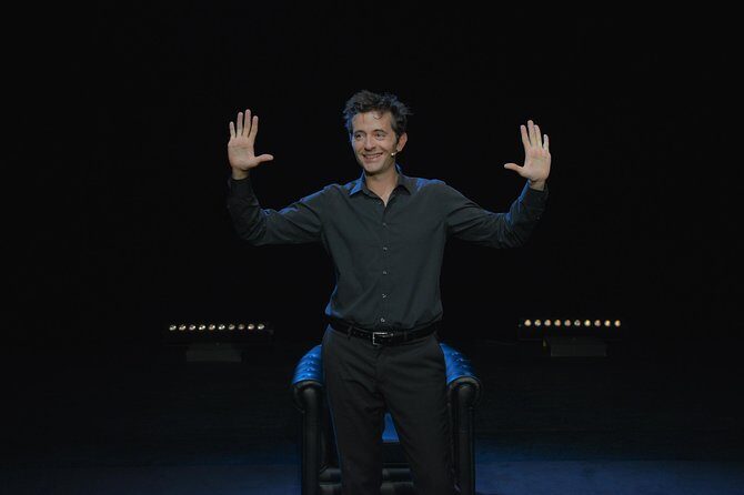 How to Become a Parisian in 1 Hour? The Hit Comedy Show 100% in English in Paris - The Value of the Experience