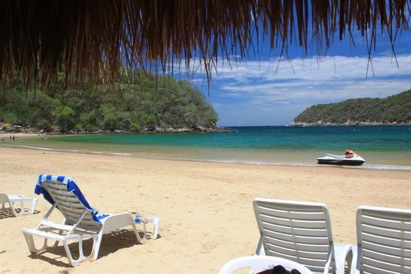 Huatulco: Bays of Huatulco boat tour - Key Points