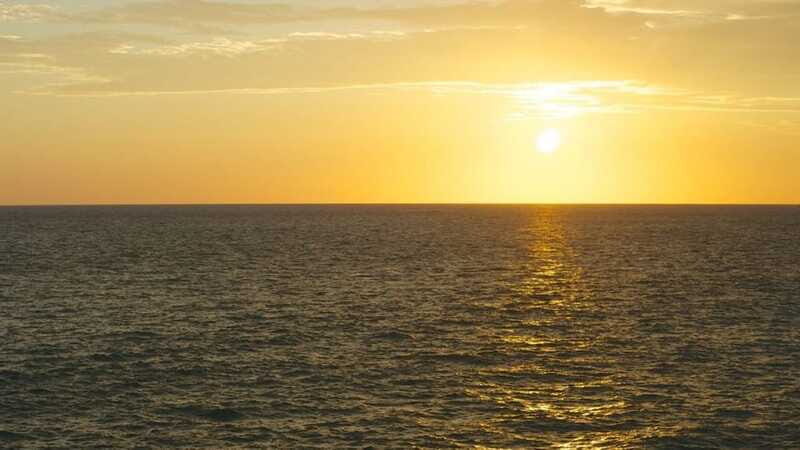 Huatulco: Sunset Boat Tour - Who Is This Tour Best For?