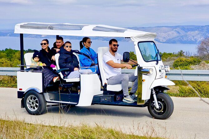 Hvar Adventure Tour: Explore with a 4-6 Seater eTuk Tuk Rickshaw! - What Is the Hvar Adventure Tour?