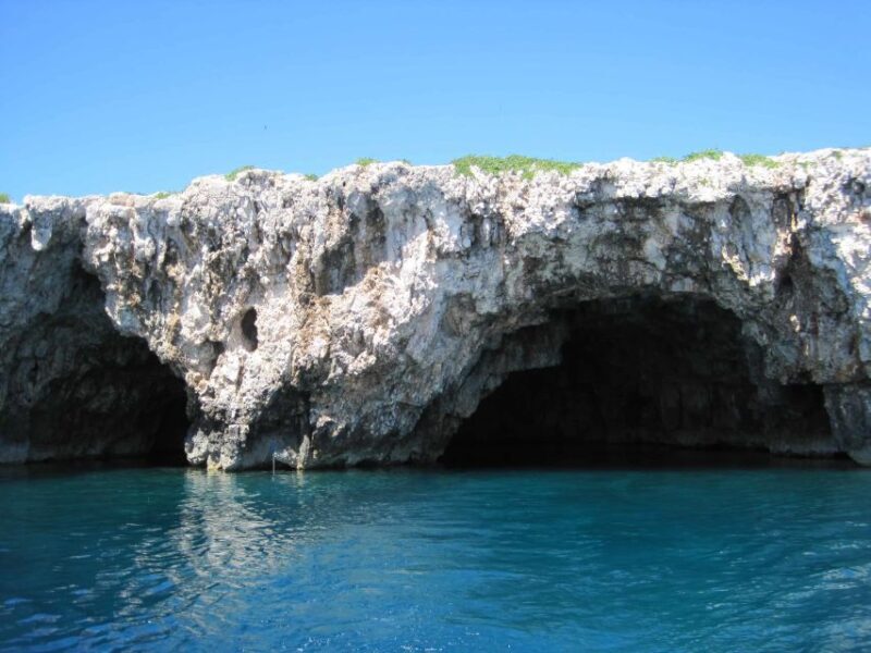 Hvar: Blue and Green Caves Boat Tour with Stiniva Beach - Ending with Palmizana Bay