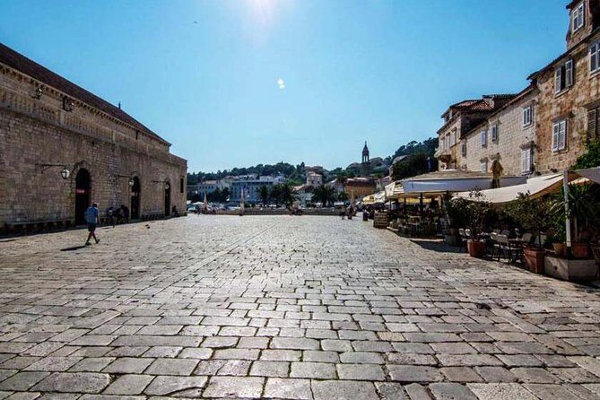 Hvar-Brac-Solta speedboat tour from Split or Trogir - FAQs