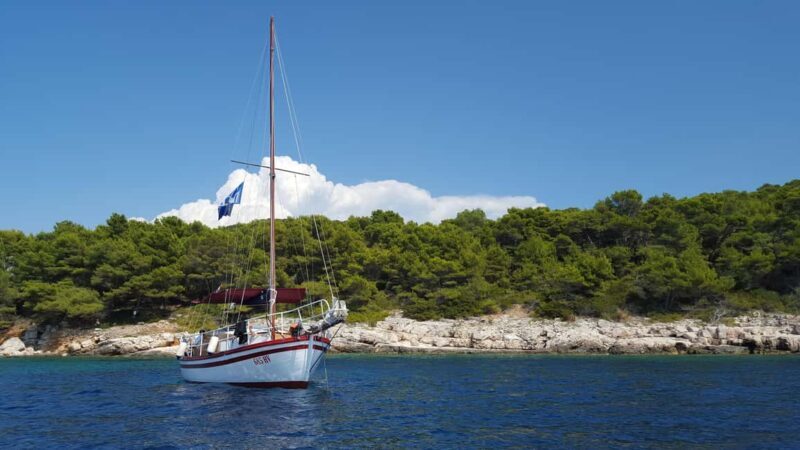 Hvar: Pakleni Islands Sailing Tour with Brunch - The Value of the Tour