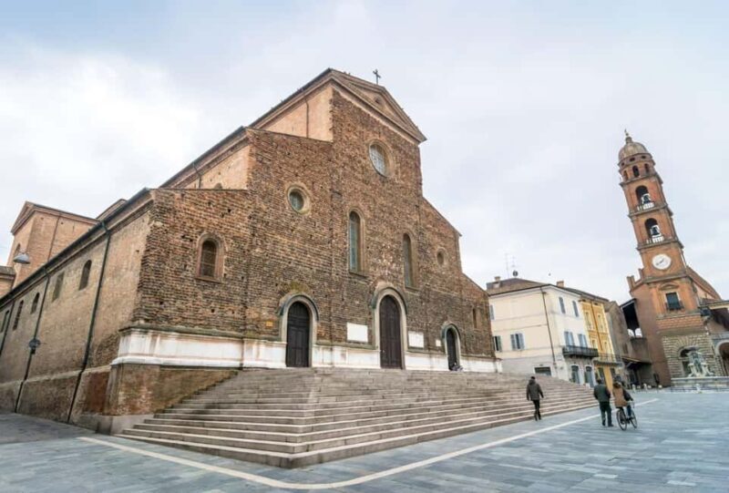 I Segreti di Faenza: Storie di Traditori, Artisti e Fantasmi - What the Tour Offers in Detail