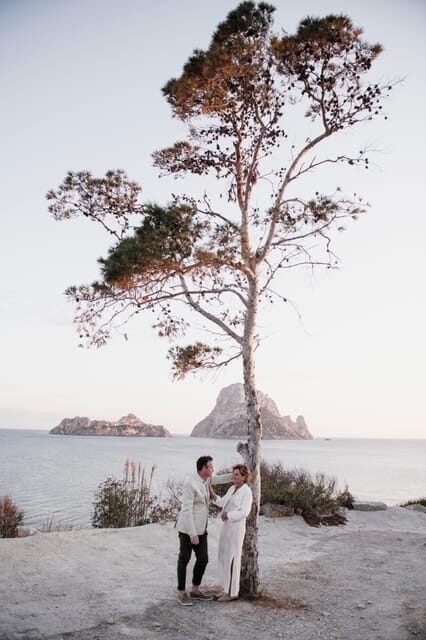 Ibiza: Photoshoot at Es Vedrá panoramic viewpoint & sunset - Exploring the Experience in Depth