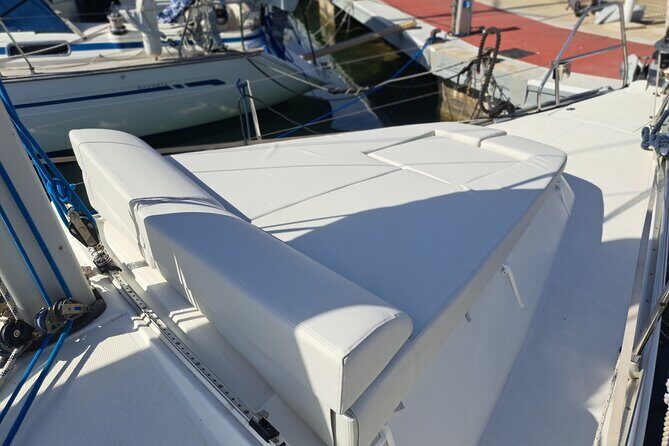 Ibiza sunset boat trip with appetizers and champagne, 6 guests - A Genuine Look at the Ibiza Sunset Boat Trip