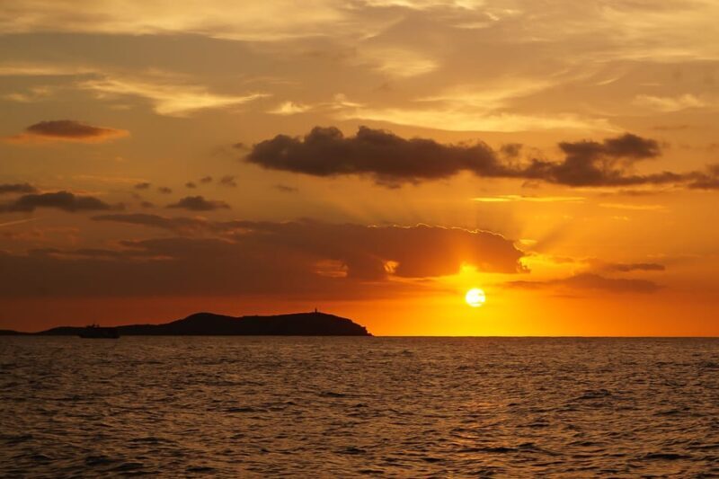 Ibiza: Sunset Boat Trip with Snorkeling, Kayaking, & Drinks - What to Expect from the Experience
