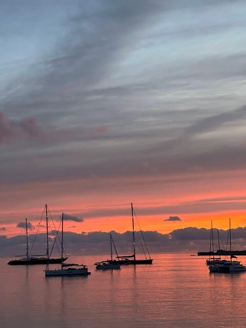Ibiza: Sunset Sailing Tour with Wine - Ibiza: Sunset Sailing Tour with Wine – A Relaxed Look at a Magical Experience