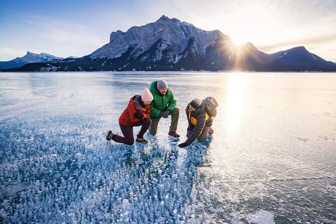 Ice Bubble Adventure on Abraham Lake - The Experience: What to Expect