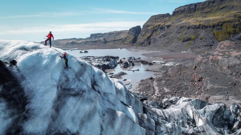 Ice climbing at Sólheimajökull - Key Points