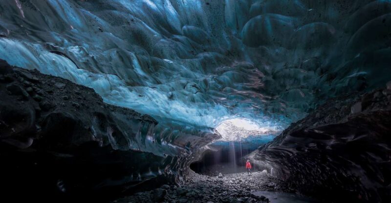 Iceland: Ice Cave Captured with Professional Photos - The Journey Begins: Super Jeep Ride