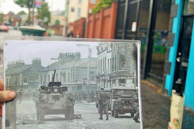 Iconic 2hr Belfast taxi tour The Troubles - The Sum Up