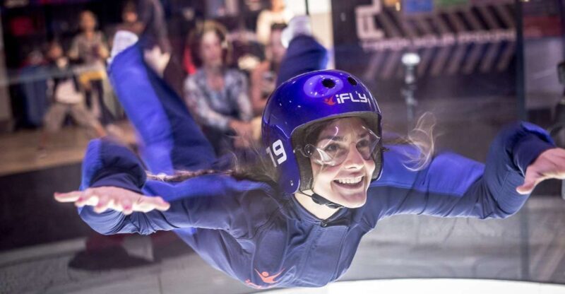 iFLY Chicago Lincoln Park: First Time Flyer Experience - Key Points