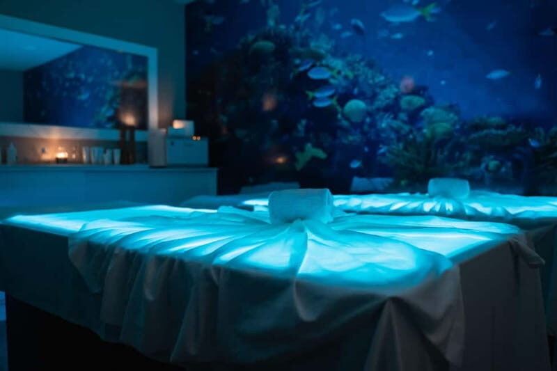 Ilha Terceira: Volcanic stone massage on a hot water mattress - The sensory elements: chromotherapy and music