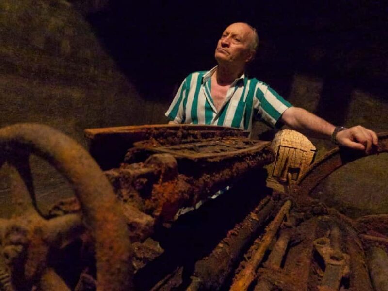 illegal Underground Printing-House with A Local - An In-Depth Look at the Tour Experience