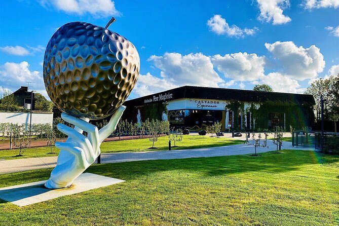Immersive tour DISTILLERIE PERE MAGLOIRE - What to Expect from the Père Magloire Tour