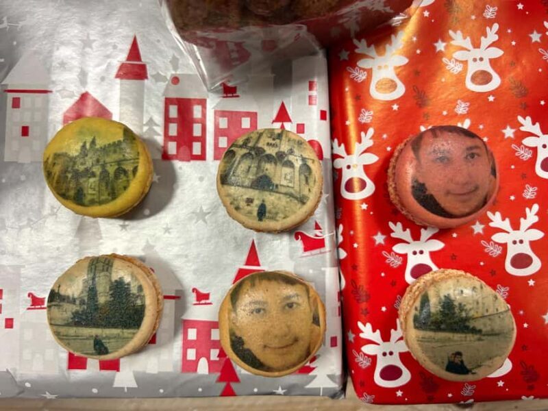 Immortalize your Souvenir d'Avignon as a button - Exploring the Tour Itinerary